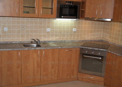 Prodej pěkného bytu 3+kk, 72m2 s terasou 36m2 a předzahrádkou 131m2 a garáží v P6-Řepy