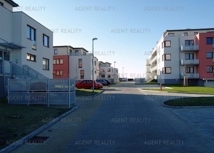 Pronájem bytu 2+kk, 67m2 s parkovácím stáním P5-Zličín.