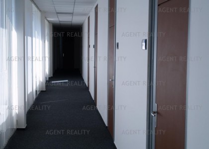 Pronájem kanceláří o celkové velikosti 430m2 v administrativní budově Praha 10-Strašnice.