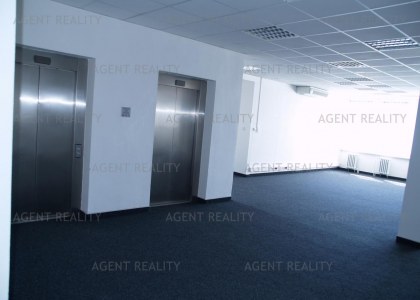 Pronájem kanceláří o celkové velikosti 430m2 v administrativní budově Praha 10-Strašnice.