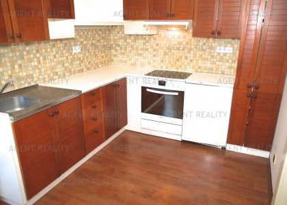 Pronájem bytu 2+1, 52 m2 v přízemí rodinného domu s vlastním vchodem v P6-Řepy